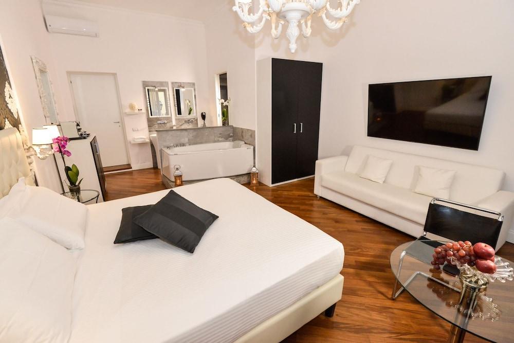 Navona Vita Suites Room Type - Deluxe Suite