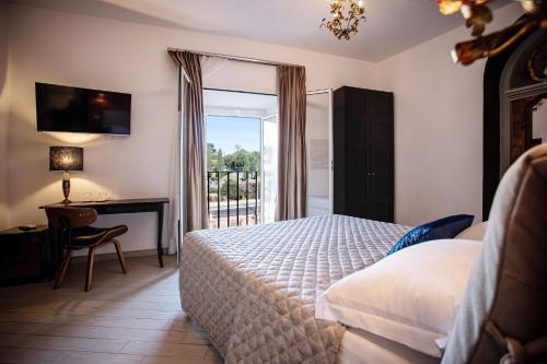 LUDUS ROOMS Room Type - Large Double Room