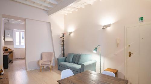 Stylish Apartment Close To Piazza Navona - Tap to explore photos