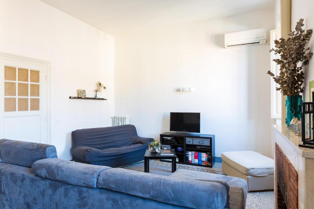 PIAZZA MAZZINI APARTMENT - Tap to explore photos