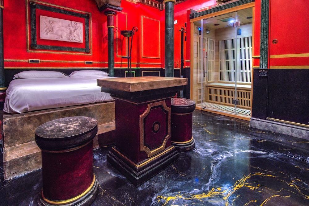 MagicSuite Guest House Roma Vaticano Room Type - Honeymoon Double or Twin Room