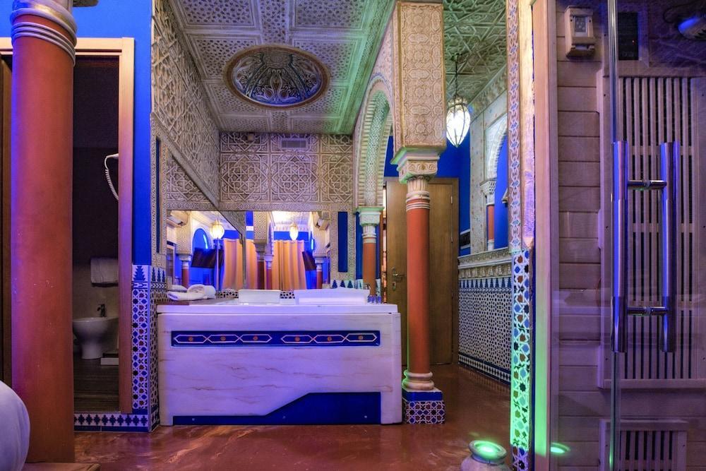 MagicSuite Guest House Roma Vaticano - Tap to explore photos
