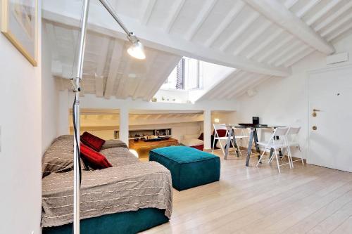 Pantheon Charming Attic | Romeloft - Tap to explore photos