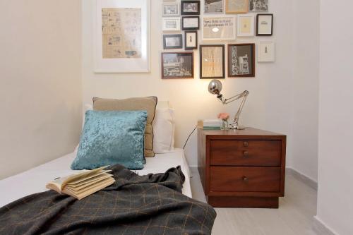 Ponte Cavour Apartment - Tap to explore photos
