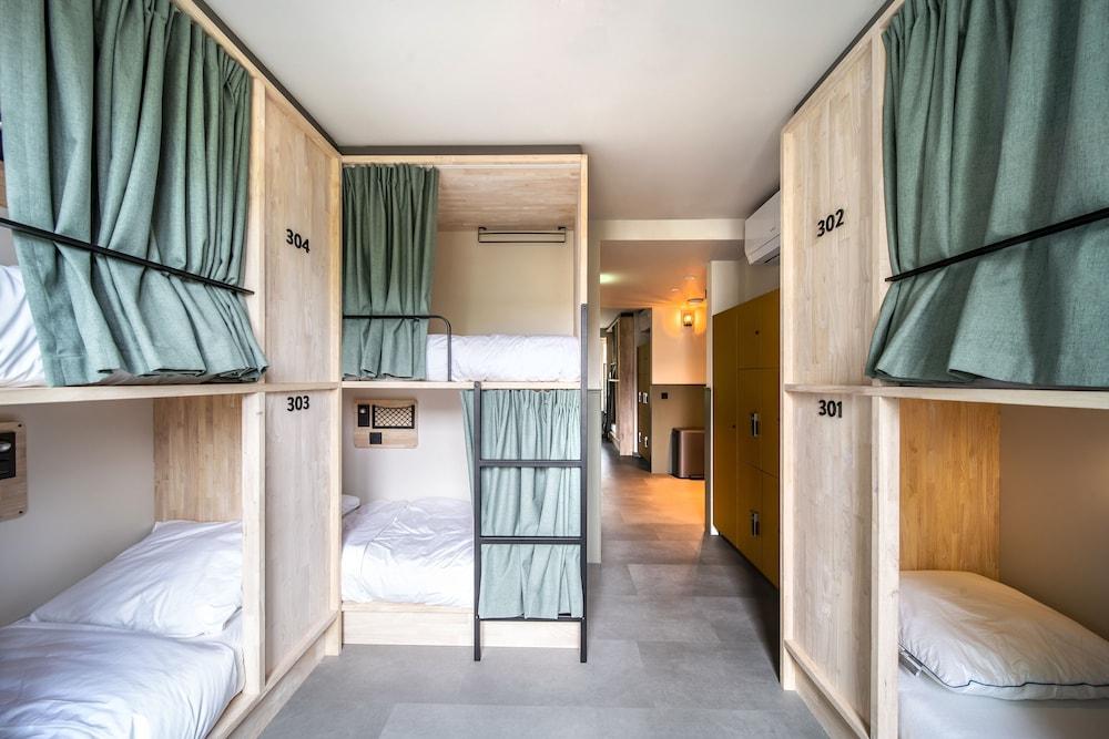The Bee Hostel Room Type - Deluxe Shared Dormitory, Women only, Non Smoking