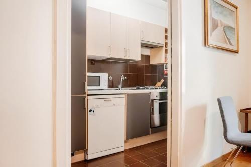 LEGIO DECIMA APARTMENT - Tap to explore photos