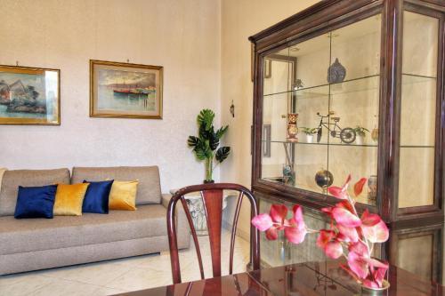 Garibaldi Apartment in Trastevere By YourHost - Tap to explore photos