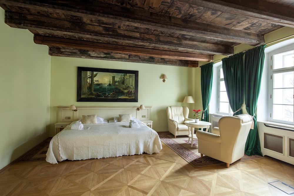 Tyn Yard Residence Room Type - Deluxe Double or Twin Room, City View