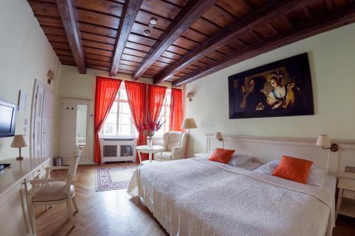 Tyn Yard Residence Room Type - Superior Double or Twin Room Tyn Yard Residence Room Type - Superior Double or Twin Room