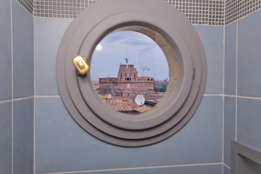 Augusto Imperial Apartment and Suites - Castel Sant'Angelo - Tap to explore photos