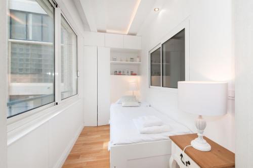 Luxury Montaigne apartment - Tap to explore photos