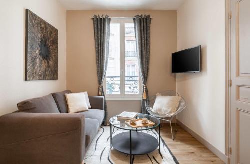 Family Apartment in Paris - Tap to explore photos