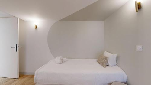 230 Suite Mayfair - Superb apartment in Paris - Tap to explore photos