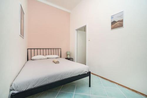 Cozy Old Town Stay - 1-bedroom apartment - Tap to explore photos
