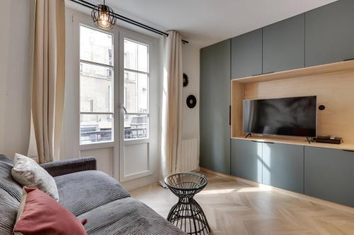 228 Suite Romy - Superbe Appartement à Paris - Tap to explore photos