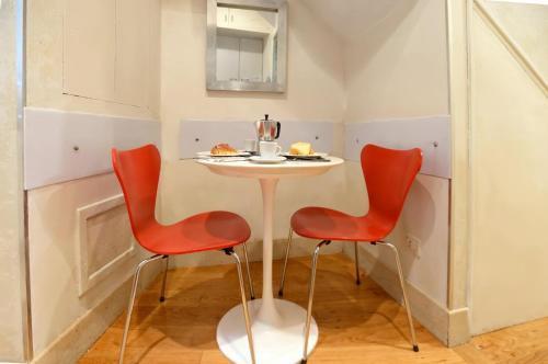 FRAM Navona Apartment 1 - Tap to explore photos