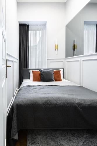 TurnKey I Premium Apartment - Tap to explore photos