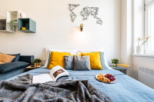 Prague Days - Stylish Condo with Smart TV in Hip Karlín