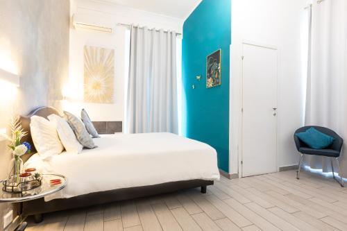 Trastevere Suites - Top Collection - Tap to explore photos