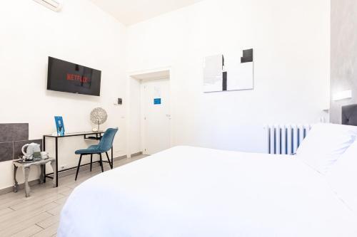 Trastevere Suites - Top Collection - Tap to explore photos