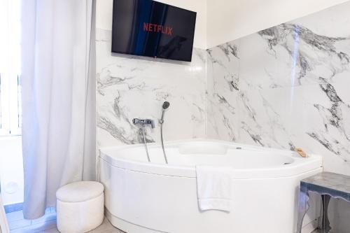 Trastevere Suites - Top Collection Room Type - Double Room with Spa Bath