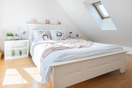 Prague Days - Airy Duplex with Terrace and AC - Tap to explore photos