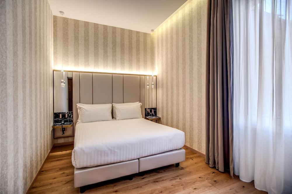 CC Palace Hotel Roma Room Type - Deluxe Double or Twin Room CC Palace Hotel Roma Room Type - Deluxe Double or Twin Room