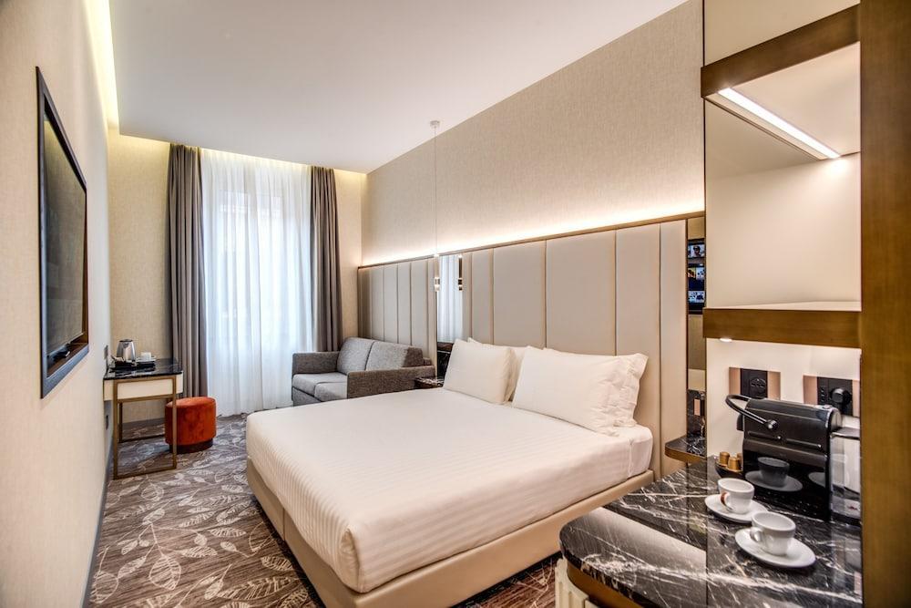 CC Palace Hotel Roma Room Type - Quadruple Room