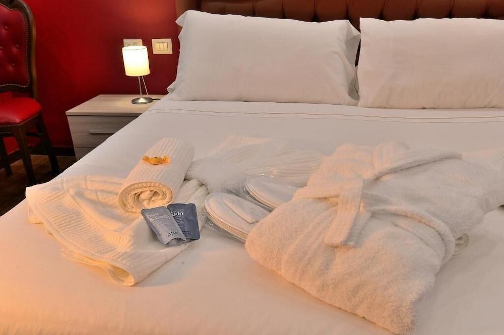 DolceVeneto Room Type - Deluxe Room