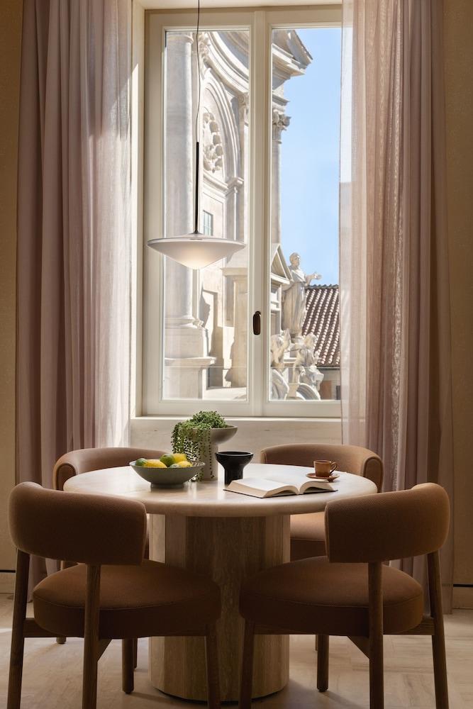 Six Senses Rome Room Type - Corner Suite