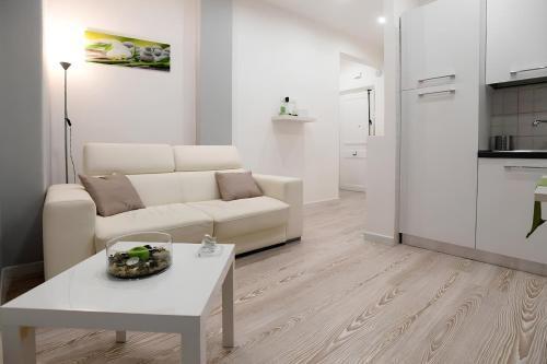 FRAM Termini Station Apartment - Tap to explore photos
