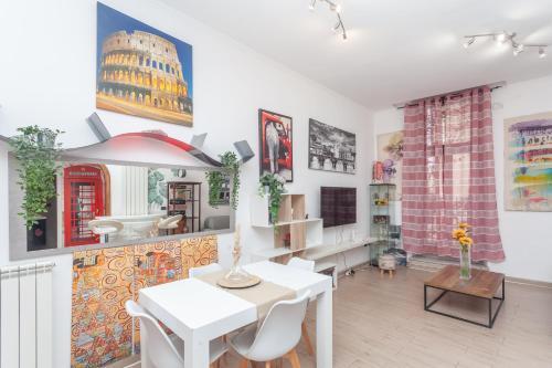 2 Bdr family apt Pellegrino - Campo dei Fiori Navona - Tap to explore photos