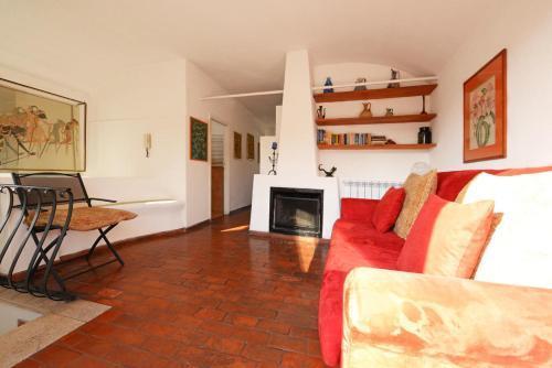 Trilussa Terrace Penthouse - Tap to explore photos
