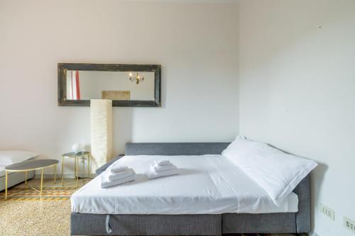 Wake Up to St Peter s - Spectacular Vatican View Apartment - Tap to explore photos