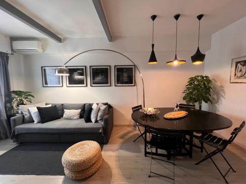 LOFT29 Design Home near the Vatican - Tap to explore photos