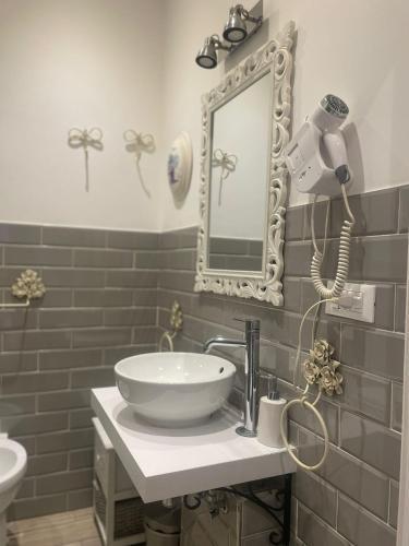 Vatican Boutique inn - Tap to explore photos