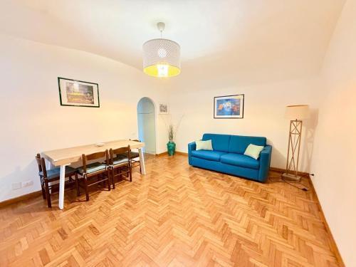 Vacanze Romane Colosseo apartment - Tap to explore photos