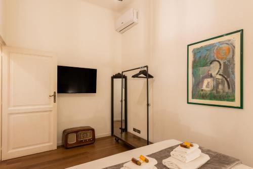 Piacentino Homes Navona Pettinari apartment - Tap to explore photos