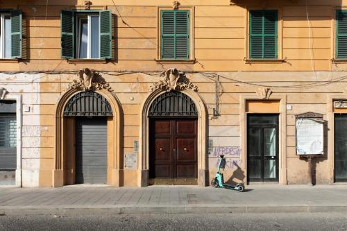 iFlat Delightful apartment view colosseum - Tap to explore photos