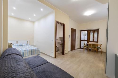 Smiling Loft Room Type - One-Bedroom Apartment