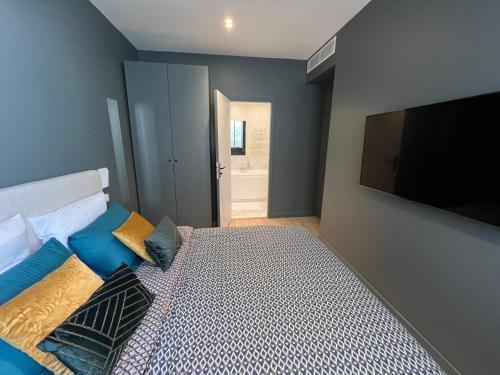 Relais Cocorico 2 Bedrooms with AC, 2 bathrooms, 8 min Eiffel Tower