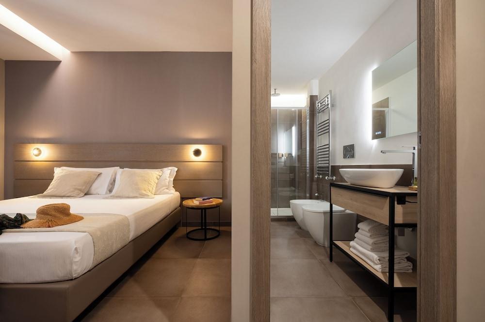 The Point Suites Rome – Guest House Room Type - Standard Room