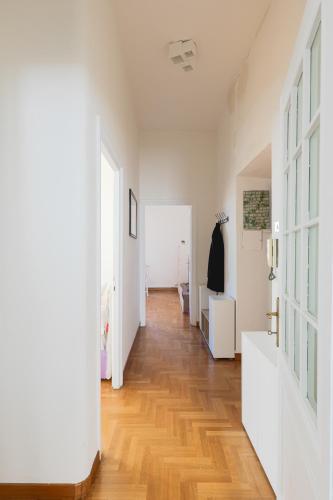 Aquaeductus Apartment - Tap to explore photos