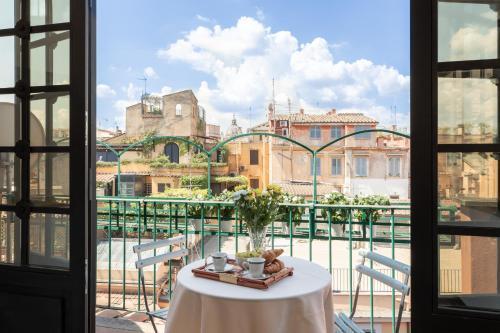 iFlat Margutta Colors on Canvas Apartment Room Type - One-Bedroom Apartment iFlat Margutta Colors on Canvas Apartment Room Type - One-Bedroom Apartment