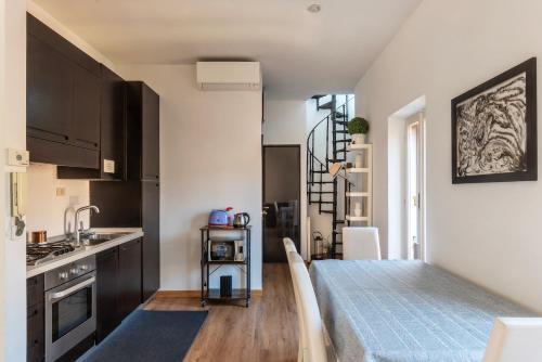 Pantheon Panoramic Rooftop Terrace Apartment - Tap to explore photos