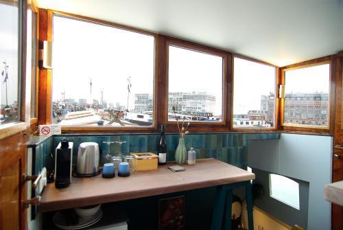 Najade Eco Houseboat Room Type - Deluxe Double Studio