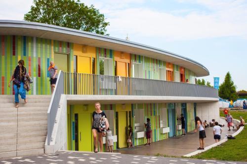 Camping Zeeburg Amsterdam Room Type - Queen Room with Shared Bathroom
