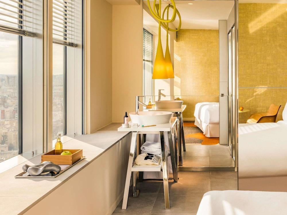 Too Hotel Paris - MGallery Room Type - Deluxe Room, 1 King Bed (Downtown)