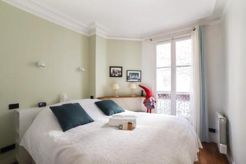 Appartement Duhesme - Welkeys - Tap to explore photos