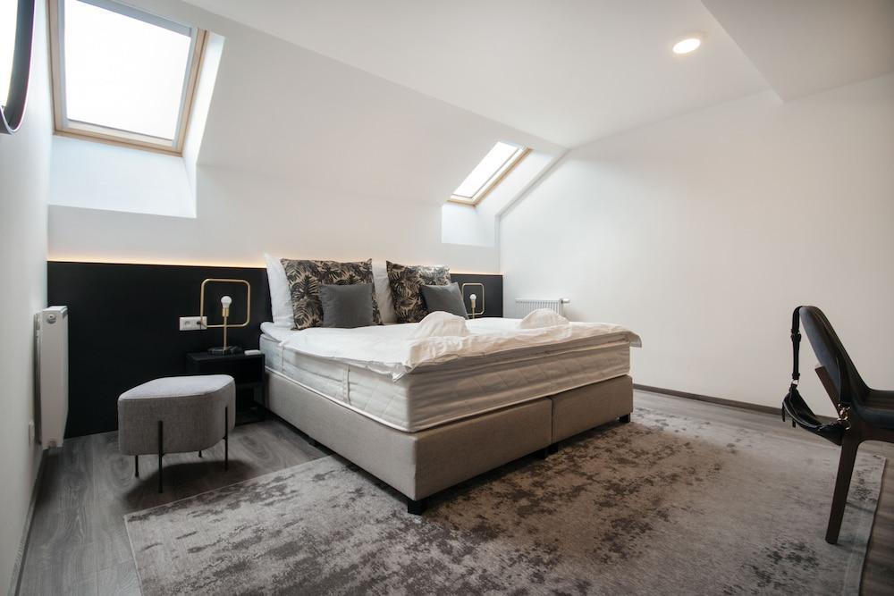 CORU House Room Type - Superior Apartment, 3 Bedrooms, Non Smoking